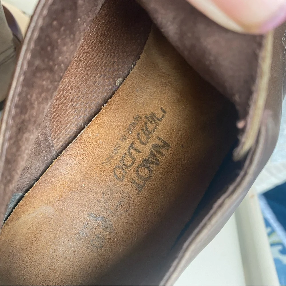 Naot lace up